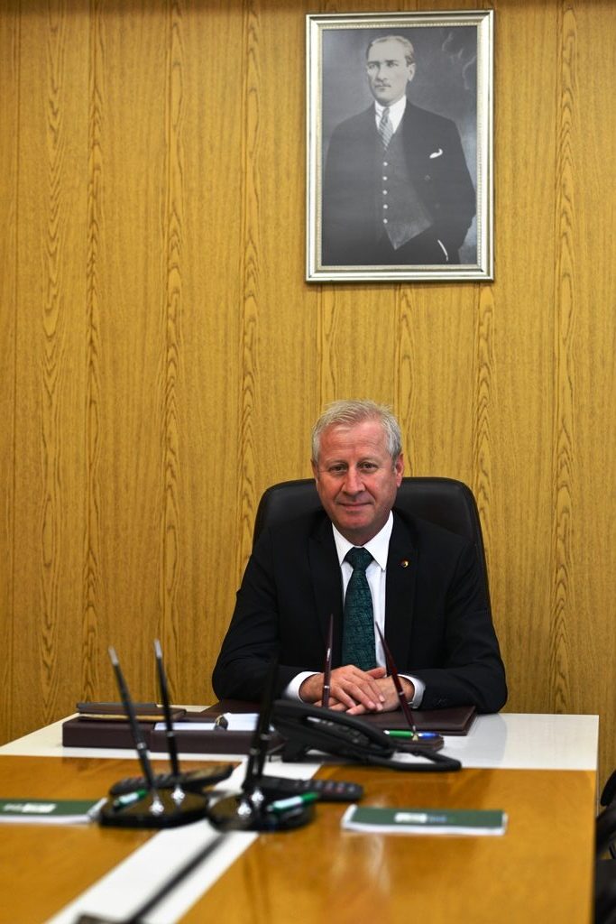 Adem Sarı 17 Ağustos Marmara Depreminin 21. Yılında acıların unutulmadığını belirtti