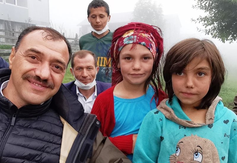 Vali Çetin Oktay Kaldırım Hendek İlçesini Ziyaret Etti