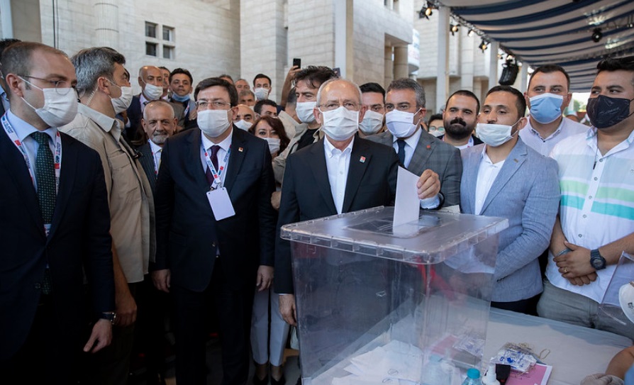 CHP’de kurultay: Kemal Kılıçdaroğlu 6. kez Genel Başkan seçildi