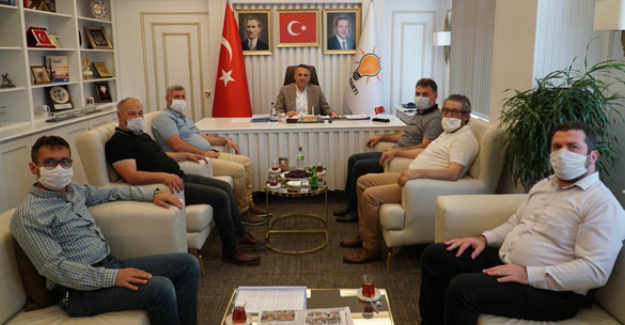 Mehmet Mesut Gökdemir, AK Parti Sakarya İl Başkanı Yunus Tever’e ziyarette bulundu.