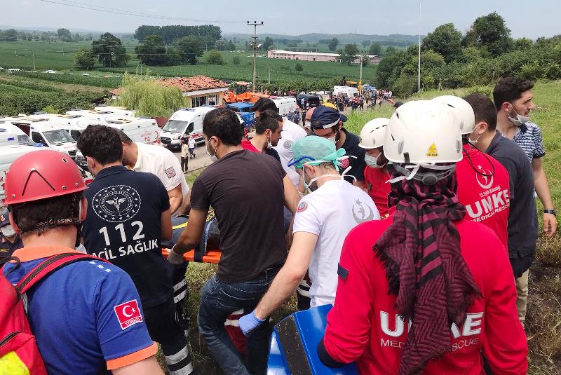 Öğütlü 112 ve UMKE ekiplerine teşekkür etti