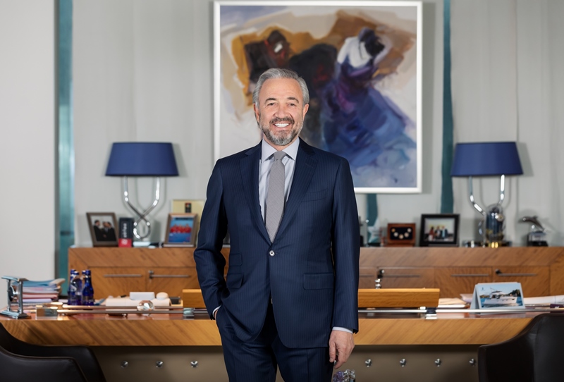 Akfen Holding Yönetim Kurulu Başkanı Hamdi Akın ev sahipliğindeki ‘Bodrum Loft’da Sanat’ sanatseverleri buluşturacak