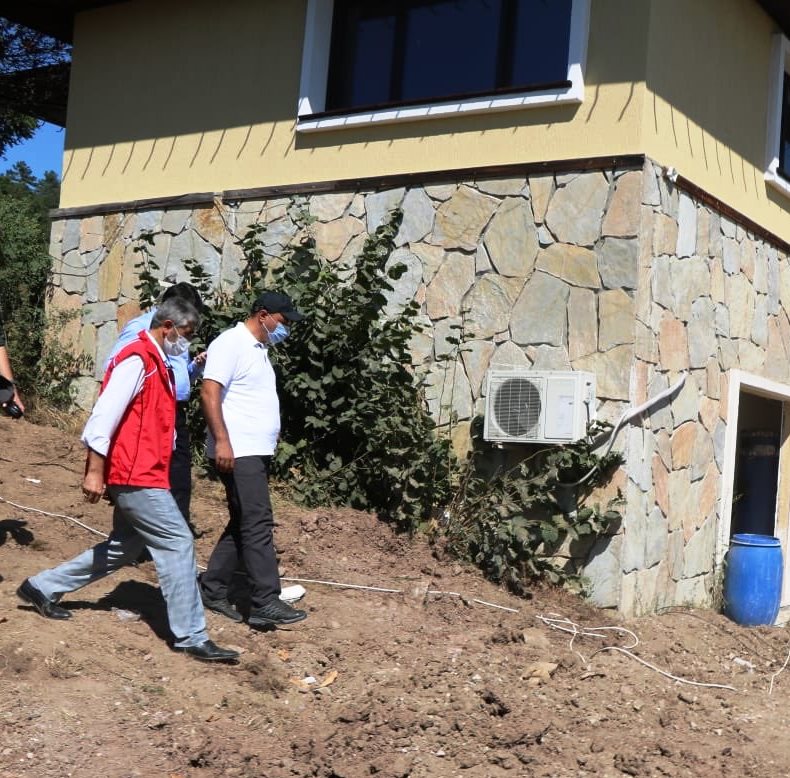 Vali Çetin Oktay Kaldırım Pamukova’da