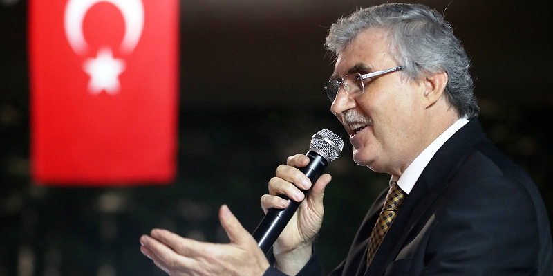 Ekrem Yüce“Ülkemizin yarınlarının mimarı gençler olacak”