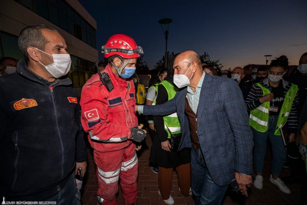 Türkiye İzmir için tek yürek