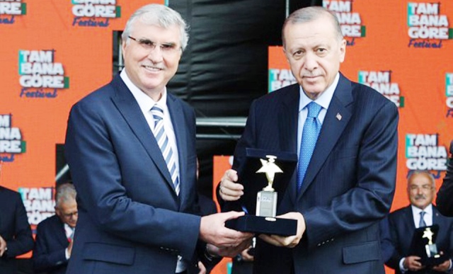 Cumhurbaşkanı Erdoğan’ın elinden Sakarya’ya bir ödül daha: “Sakarya’mız parlayan bir yıldız olacak”