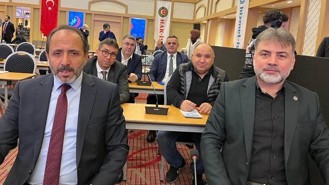 Hizmet-İş Sendikası 46. Kuruluş yıldönümü kapsamında, ‘Belediye Şirket İşçilerine İlave Tediye Ödenmesi, Kamu Çerçeve Protokolünün Belediye ve Belediye Şirketlerinde Uygulanması Sempozyumu’ gerçekleştirildi.