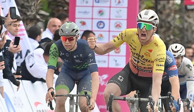 Side-Antalya etabını Tartelotto Takımı’ndan Timothy Dupont 2 saat 52 dakika 08 ile kazandı.