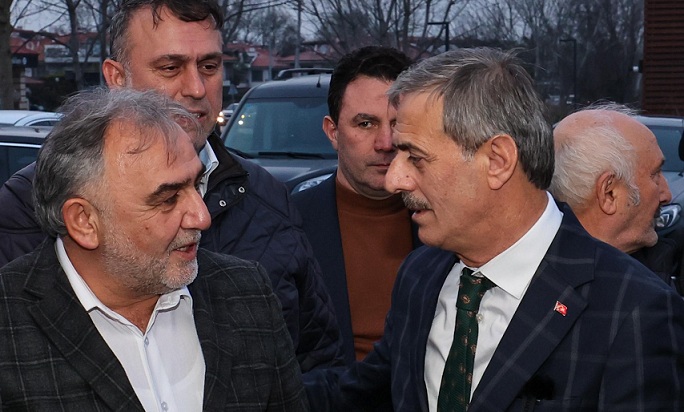 Sakarya Kafkas Kültür Derneği ziyaretinde konuşan Başkan Adayı Alemdar, “her zaman kültürel çeşitliliğin büyük bir zenginlik olduğunu ifade ettik.