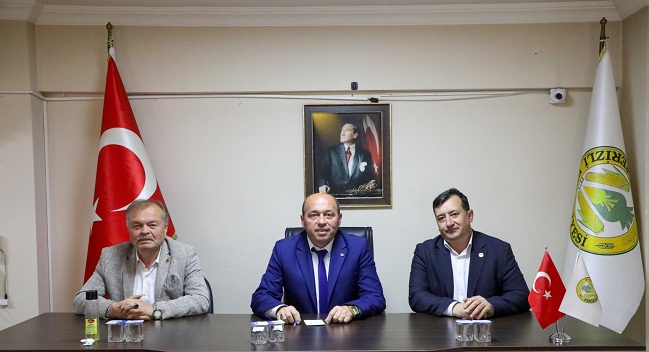 BAŞKAN ATA, MUHTARLARLA MAHALLELERİN SORUNLARINI GÖRÜŞTÜ