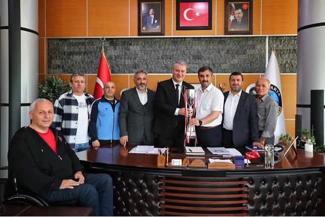 Sakarya Ampute Futbol Kulübü şampiyonluğunu kutluyor ve destek istiyor