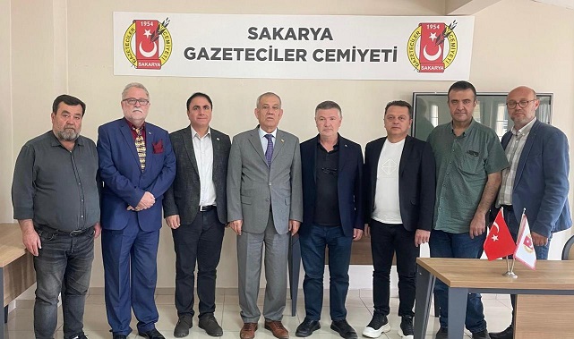 TGF HEYETİ SAKARYA GAZETECİLER CEMİYETİ’Nİ ZİYARET ETTİ