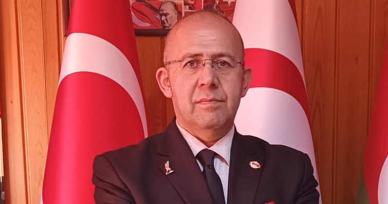 Türkiye Cumhuriyeti LAİK BİR ÜLKEDİR. İsteseniz de istemeseniz de LAİK KALACAK!