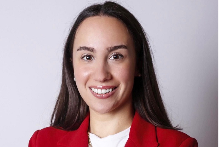 Tek bir yanlışın üzerine hiç bir doğru inşa edilemez