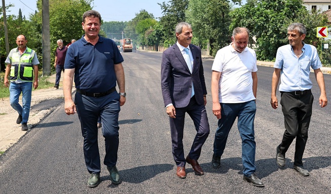 Başkan Alemdar Akyazı’da çalışmaları yerinde inceledi “Asfalt atağımız sürecek”