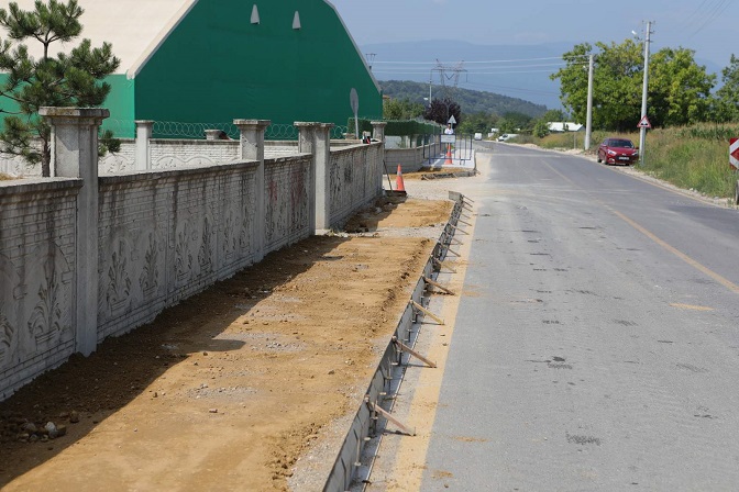 Arifbey Mahallesi Siteler Caddesi üzerinde kaldırım çalışması başlatıldı