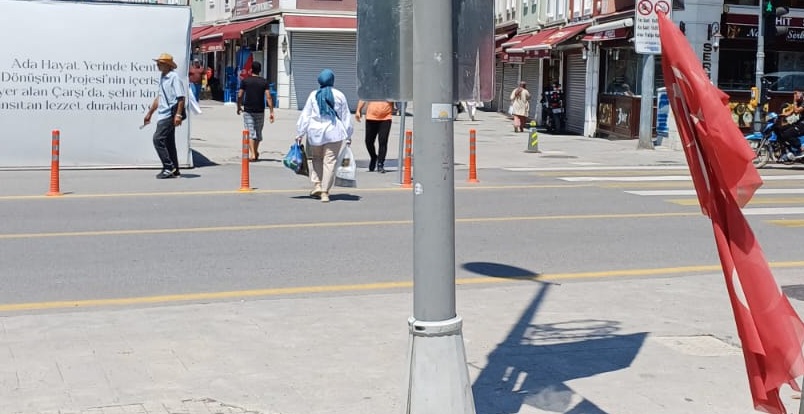 Vatan ve Hürriyet Derneği Genel Başkanı Yaşar Dursun’dan Türk Bayrağı’na saygısızlık tepkisi