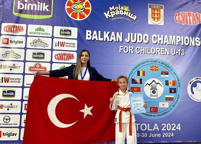 Büyükşehirli judocu Gülfem Aysima Aydön Balkanlar’da gümüş madalyanın  sahibi oldu