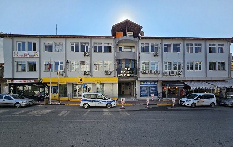 Ferizli Belediyesi Hizmet Binası Yeni Yüzüne Kavuştu