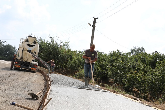 FERİZLİ BELEDİYESİ, SİNANOĞLU MAHALLESİ’NDE ASFALT ÖNCESİ ÇALIŞMALARINA HIZ VERDİ