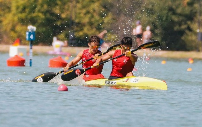 Kano sporcuları Taha Erkam Usta ve Muhammet Emin Sulak, tarihi bir başarıya imza attı