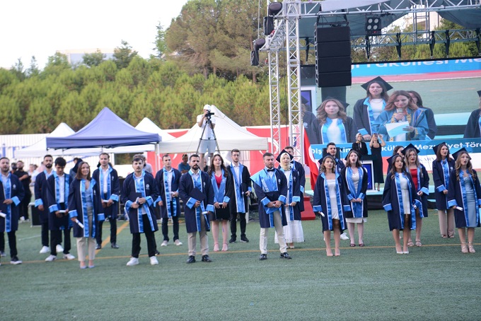Sakarya Üniversitesi (SAÜ) Diş Hekimliği Fakültesi 2023-2024 Eğitim- Öğretim yılı mezuniyet töreni