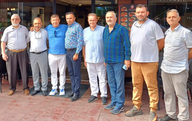 Tanju Çolak’tan Kebapçıbey’e övgü; “Sakarya’nın en lezzetli Cağ Kebabı burada!”