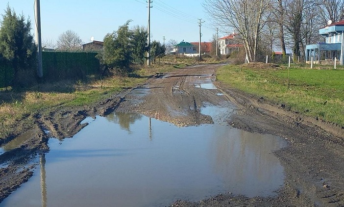 SAKARYA İLİNDE ÜVEY EVLAT MUAMELESİ GÖRENLER VAR