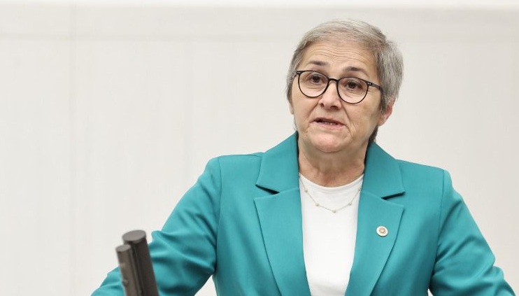 Ayça Taşkent, 29 Ekim Cumhuriyet Bayramı dolayısıyla bir mesaj yayınladı.