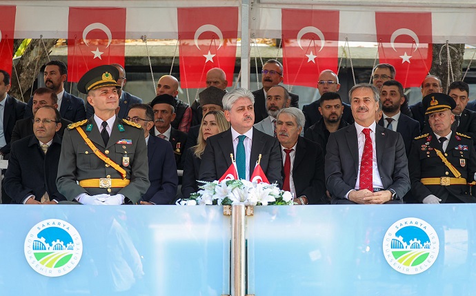 Yusuf Alemdar bulvara sığmayan bayram coşkusuna ortak  oldu