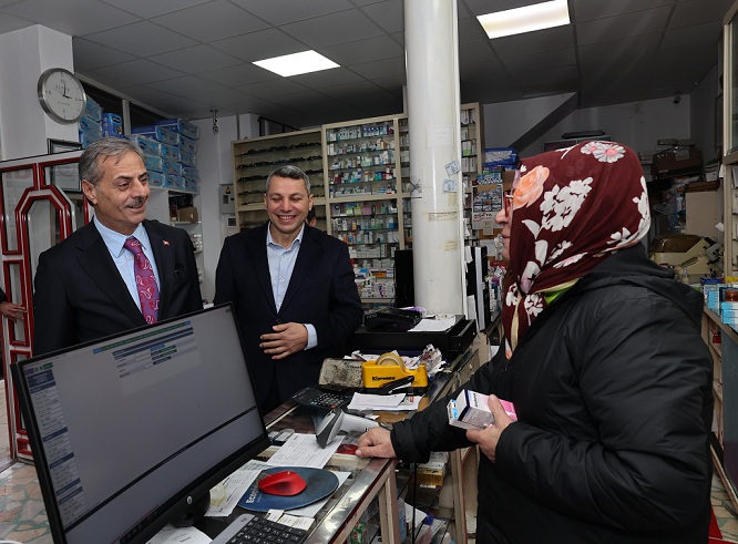 Başkan Yusuf Alemdar, Karapürçek’te “İlçenin gelişimine katkı sunacak adımları kararlılıkla atıyoruz”