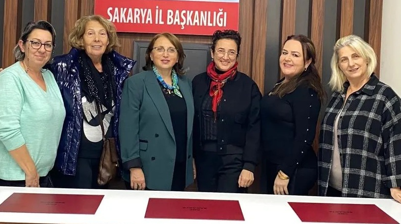 Cumhuriyet Halk Partisi Kadın Kolları ‘25 Kasım Kadına Yönelik Şiddetle Uluslararası Mücadele Günü’ Basın Açıklaması