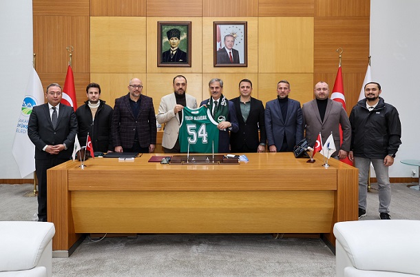 Başkan Yusuf Alemdar,Büyükşehir Spor Kulübü Başkanı Enes Zengin ve yönetimini ağırladı