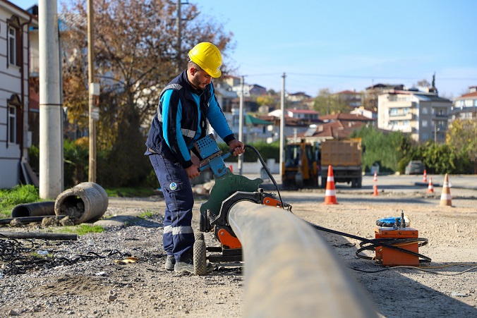 Osmangazi Caddesi’nin alt ve üstyapısında güçlü dönüşüm devam ediyor