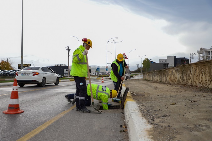 Büyükşehir kuvvetli yağışa karşı aksiyon aldı