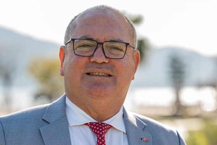 CHP’li Mehmet Demir, 2025 yılına dair umut dolu bir yeni yıl kutlama mesajı yayımladı.