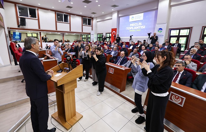 Başkan Yusuf Alemdar dönüşümde hedefi mecliste açıkladı: “Deprem öncesi tüm binaları dönüştürmek istiyoruz”
