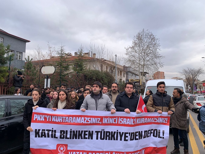 VATAN PARTİSİ ÖNCÜ GENÇLİK’TEN  DIŞİŞLERİ ÖNÜNDE BLİNKEN PROTESTOSU!