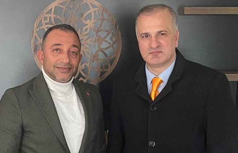 Yeniden Refah Partisi Adapazarı İlçe Başkanı Mustafa Korkmaz’dan Katlı Pazaryeri Derneği Ziyareti