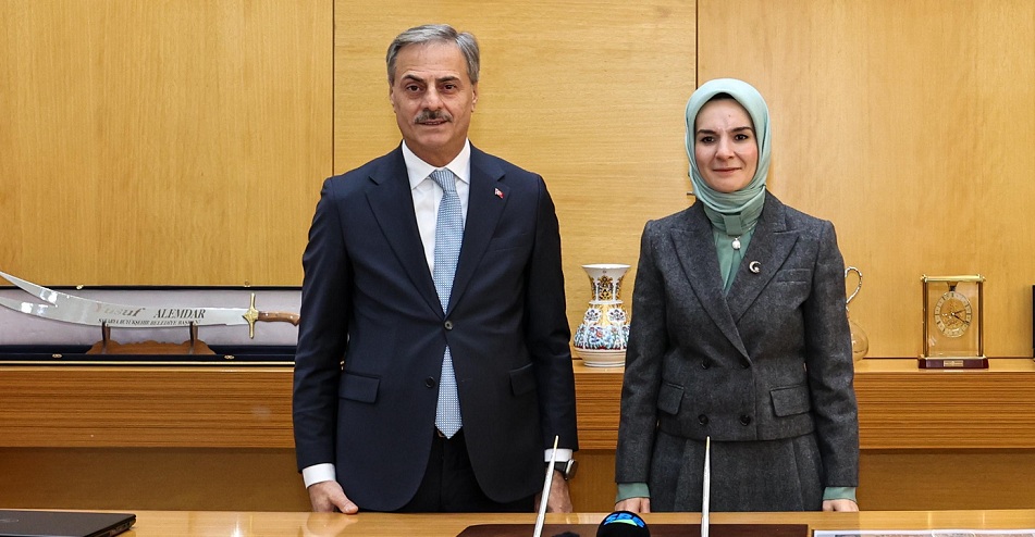 Aile ve Sosyal Hizmetler Bakanı Göktaş Büyükşehir’de Yaşlı Yaşam Merkezi için destek sözü