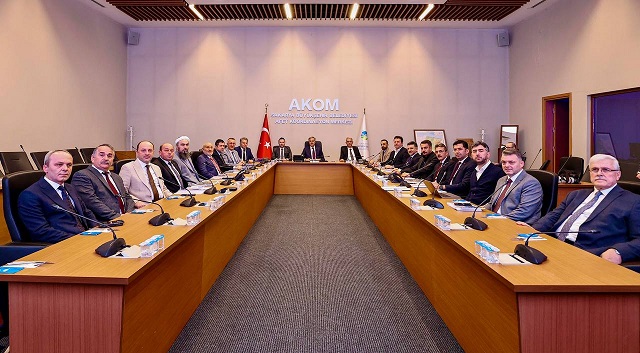 Yusuf Alemdar ve 16 başkan AKOMda ‘ortak payda Sakarya’ gündemiyle buluştu