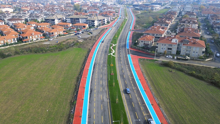 Şehirde asfalt atağı: 66 kilometre  222 bin ton asfaltla yenilendi