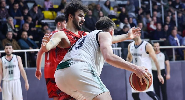 Sakarya Büyükşehir Belediye Basketbol Takımı Teşvikiye’yi 76-65’lik skorla mağlup etti