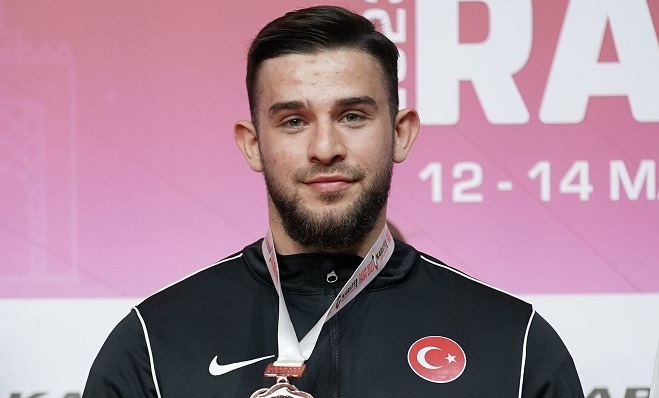 Büyükşehir sporcuları uluslararası  arenada ter dökecek