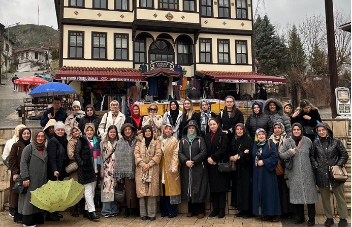 Edebiyat mirasını yaşatanlar Sakarya’nın tarihini ve güzelliklerini keşfetti