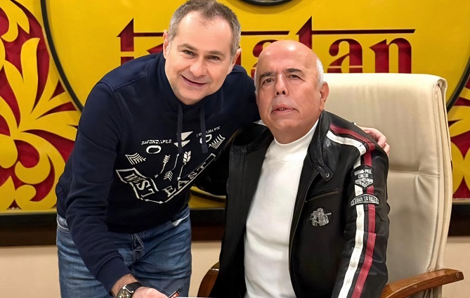 Akif Yener’den Tuna Tan’a anlamlı ziyaret