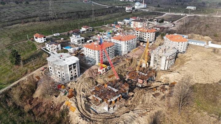 Arifiyede TOKİ Konutlarının Yapımı Hızla Devam Ediyor