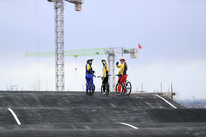 Ukrayna Yıldız Milli Takımı Ayçiçek Bisiklet Vadisi’ni seçti