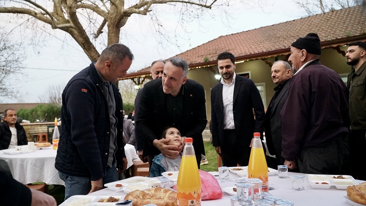 Tever, Akyazı’da Vatandaşlarla Bir Araya Geldi