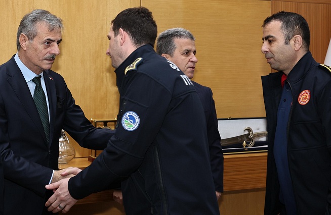 Büyükşehir ailesi bayramlaştı Başkan Alemdar: “Hep birlikte nice bayramlara”